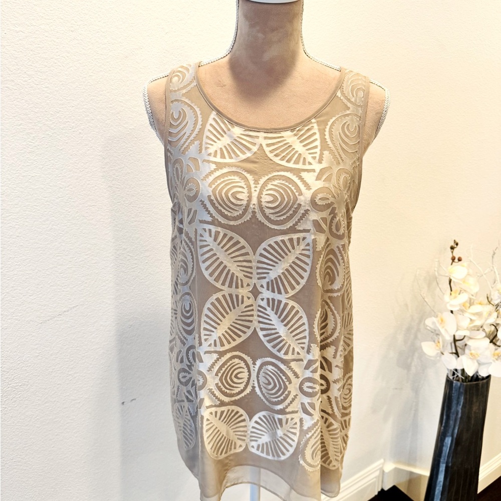 Max Studios sleeveless beige blouse size large